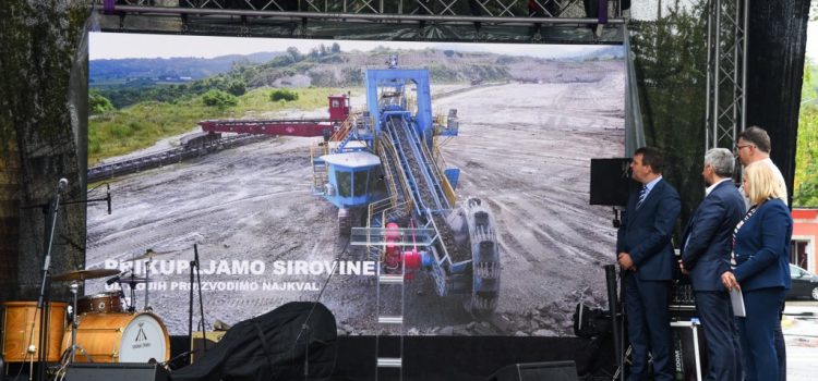 Mirović pustio u rad novu tehnološku liniju u  fabrici cementa „Lafarž“ u Beočinu