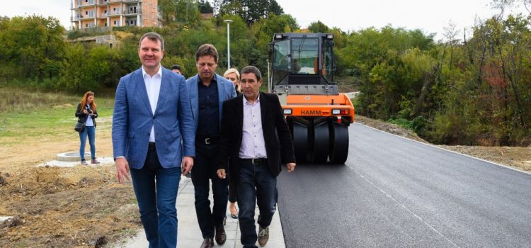 Mirović obišao radove na izgradnji „Staze zdravlja“ u Vrdniku